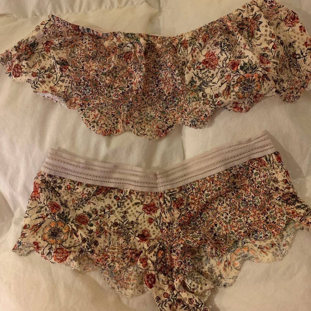 Victoria’s Secret bra and panty set